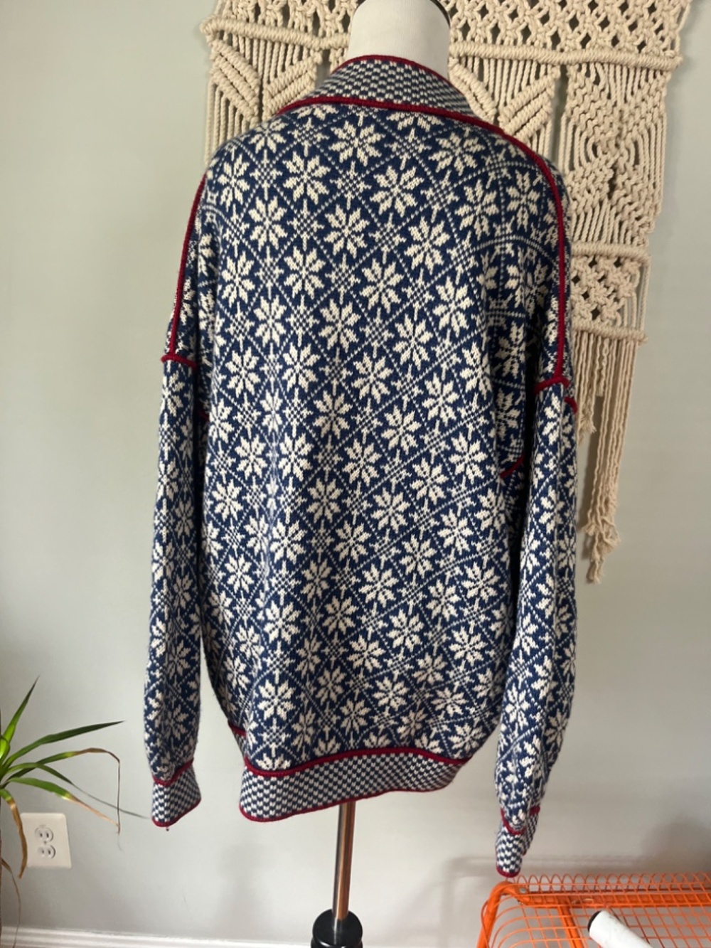 Authentic Hand Made Norwegian Wool Sweater by Vigdis Design XL - Picture 4 of 7